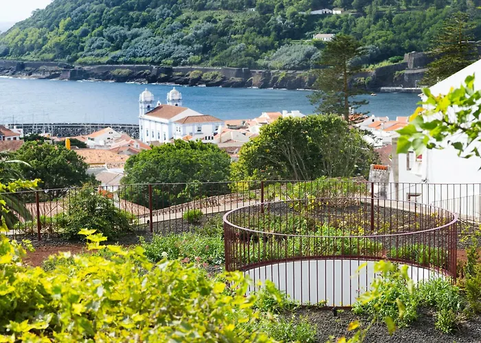 Angra + Apartament Angra do Heroísmo