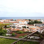 Angra + Lägenhet Angra do Heroísmo